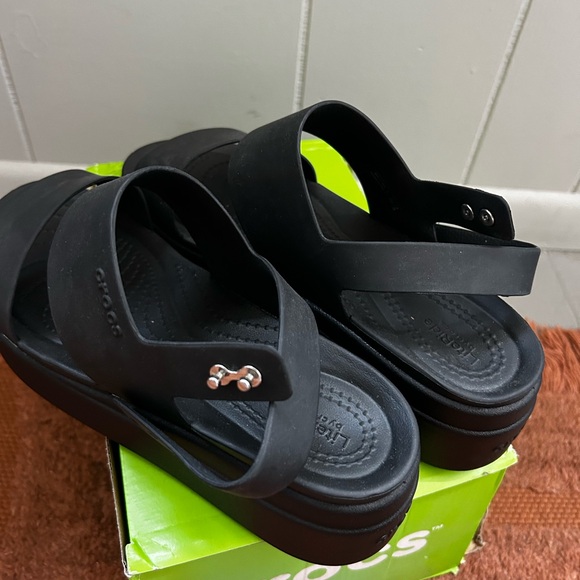 CROCS Black Platform Sandals - Picture 3 of 6